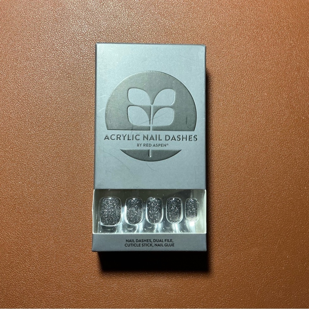 Short Squoval Press On Nails New In Box Wondrous Wanda